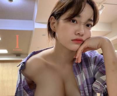 Sejeong - naked