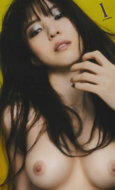 Han So Hee - shows tits