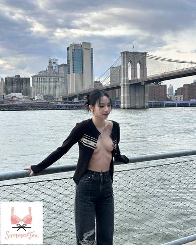Karina - public nude
