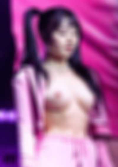 Chaeyoung - shows boobs