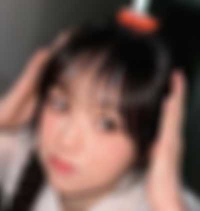 Chuu - cum on face
