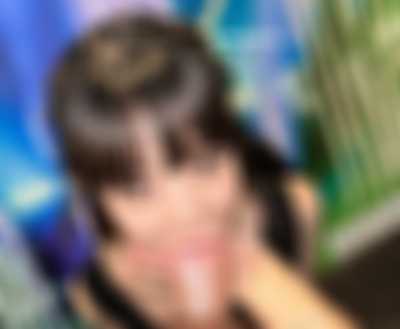 Minnie - sucking cock