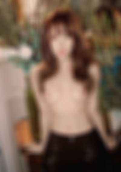 Wendy - small tits