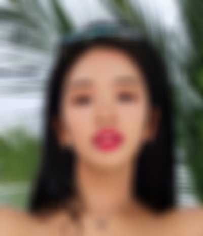 Yujin - nude