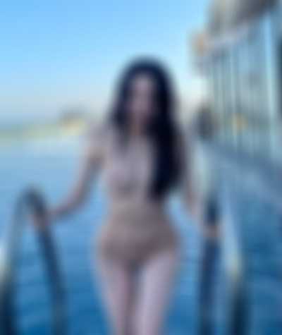 SuA - nude